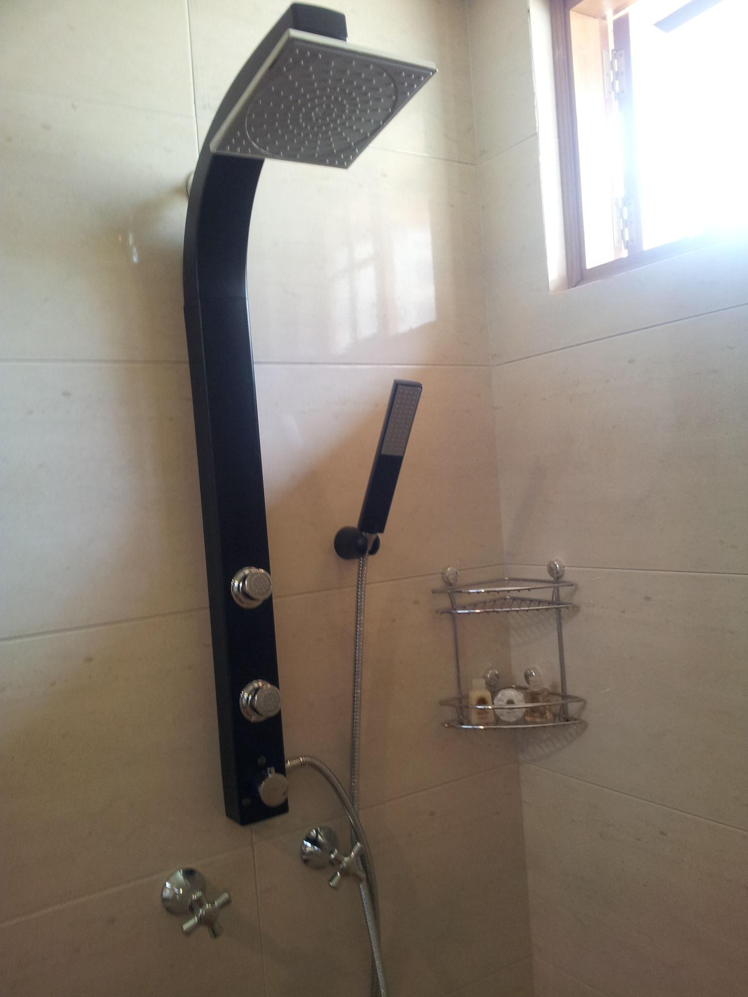 Hotel Santa Lucia Boutique Spa بوغوتا المظهر الخارجي الصورة A shower