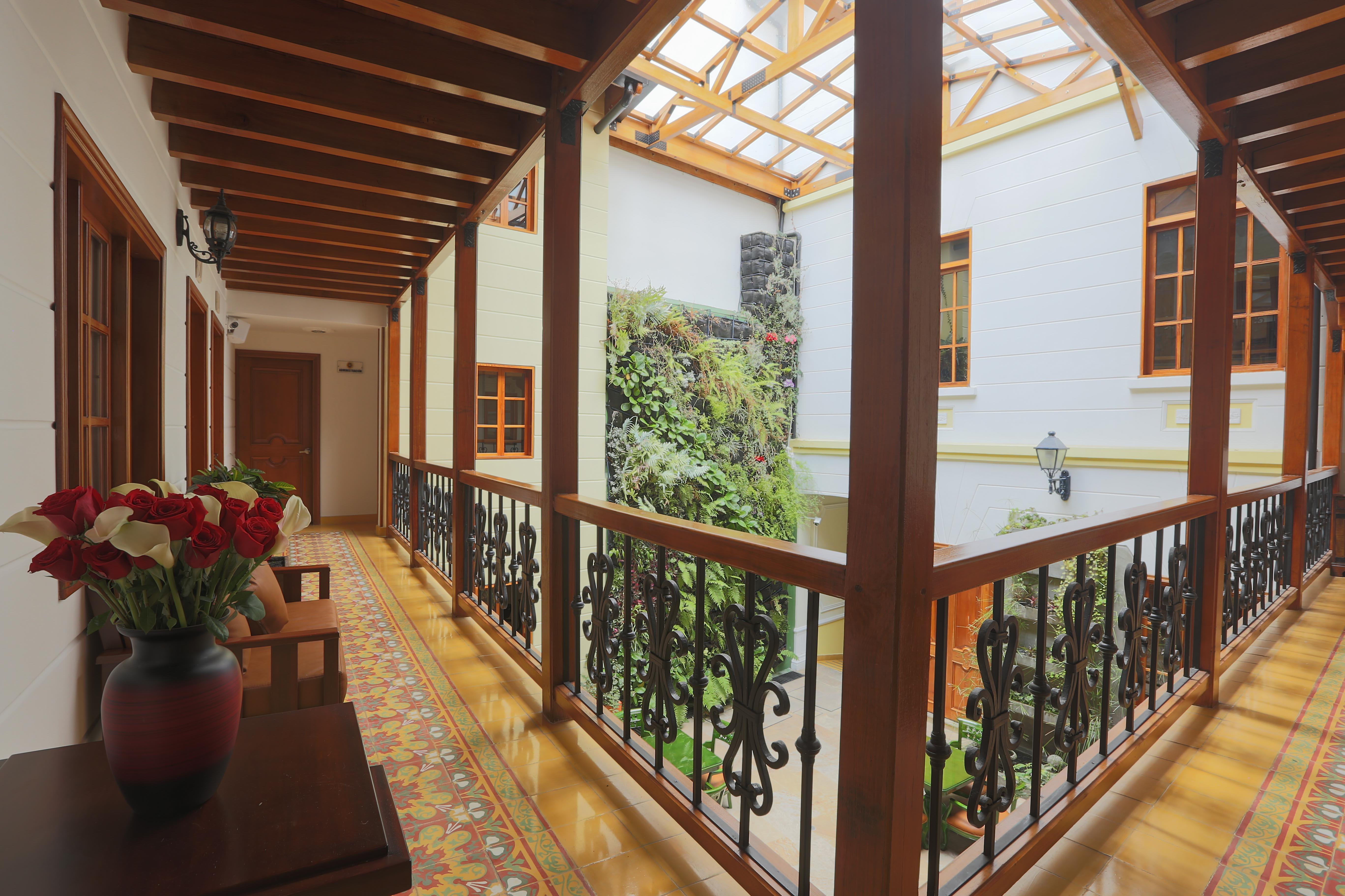 Hotel Santa Lucia Boutique Spa بوغوتا المظهر الخارجي الصورة Interior of the hotel