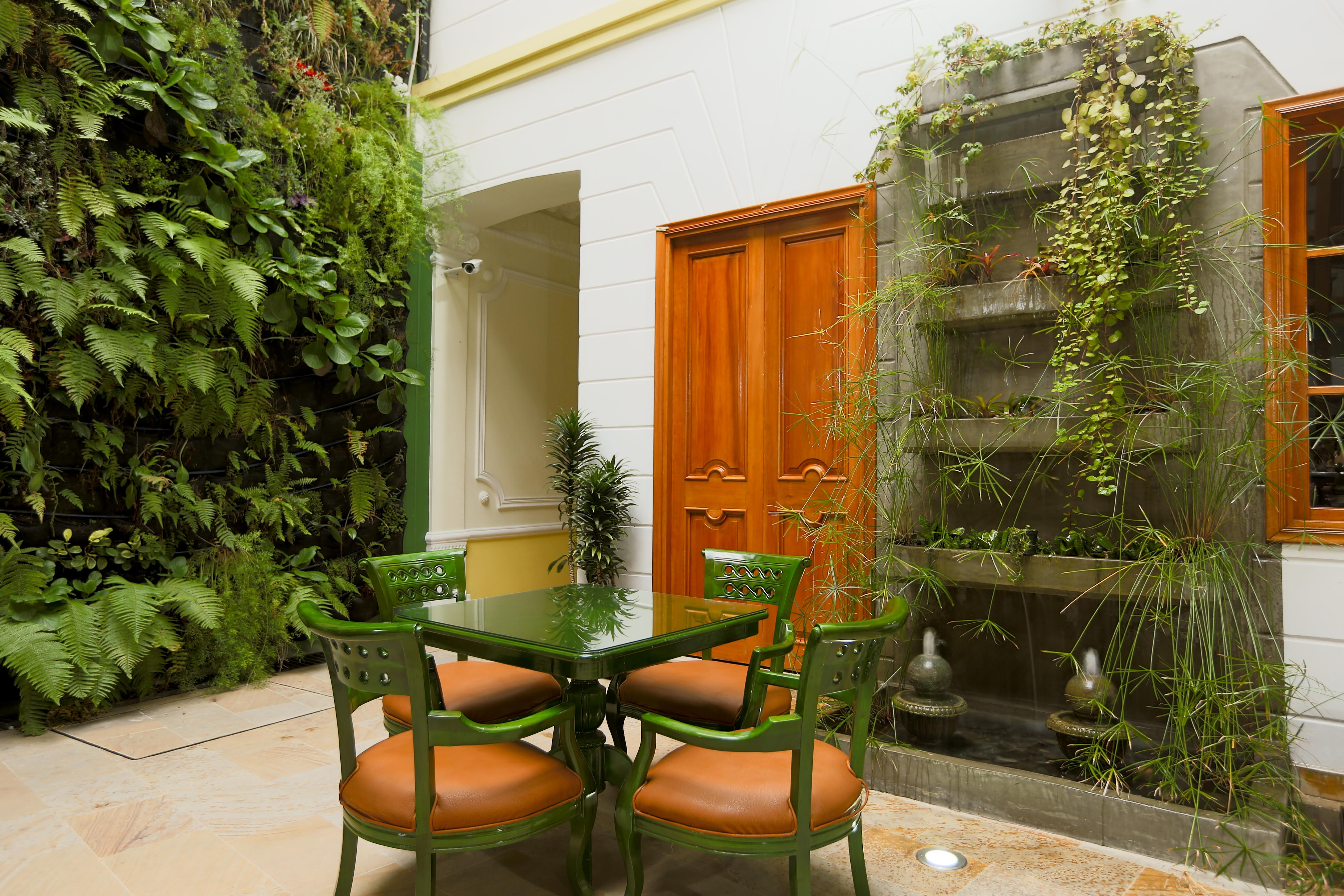 Hotel Santa Lucia Boutique Spa بوغوتا المظهر الخارجي الصورة Living wall in a home
